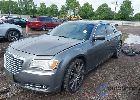 2012 Chrysler 300 z USA, uszkodzony, nr VIN 2C3CCAAG9CH261556